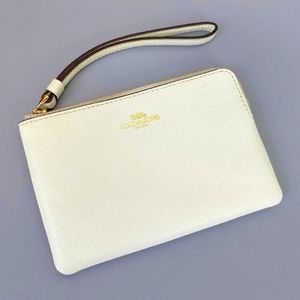 COACH Off White Wristlet brand new
